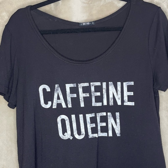 KNIT RIOT CAFFEINE QUEEN TEE - Picture 2 of 9
